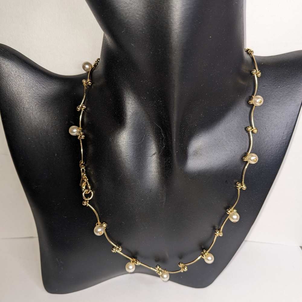 Elegant Gold Tone Pearl Accent Necklace 16 Inches - Picture 8 of 9